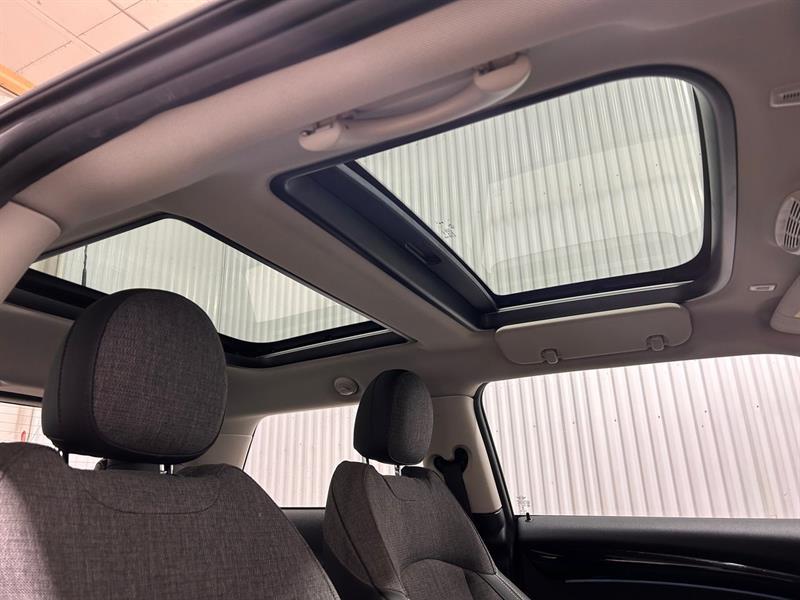 2023 Mini 3 Door - Image 18