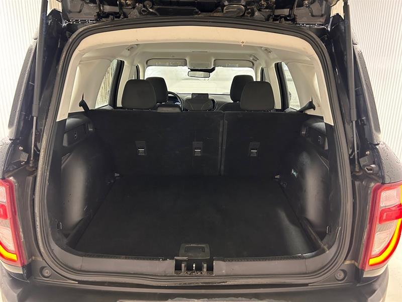 2023 Ford Bronco - Image 18