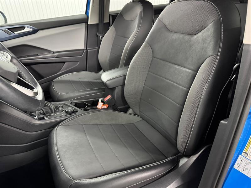 2022 Volkswagen Taos - Image 12