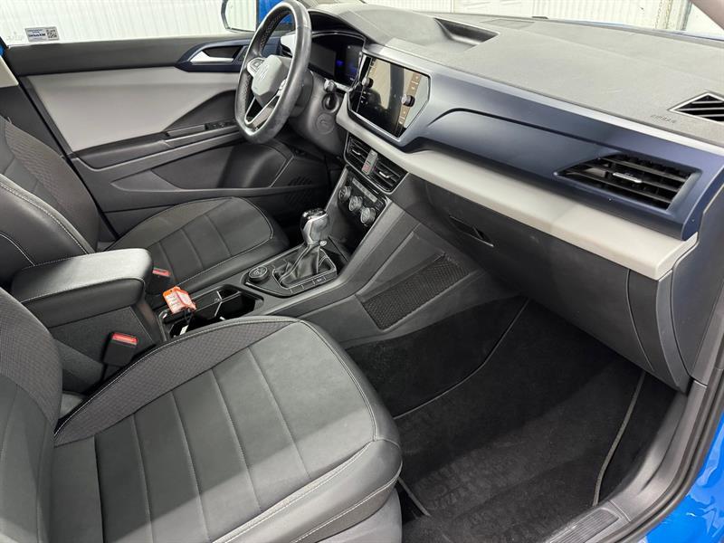 2022 Volkswagen Taos - Image 24