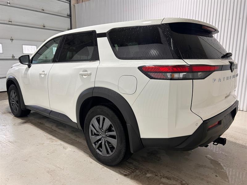 2023 Nissan Pathfinder - Image 8
