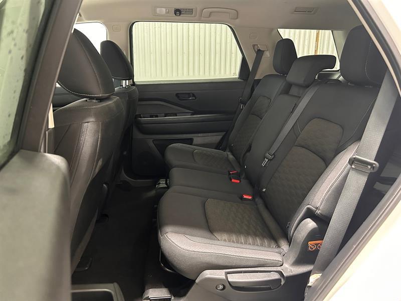 2023 Nissan Pathfinder - Image 18