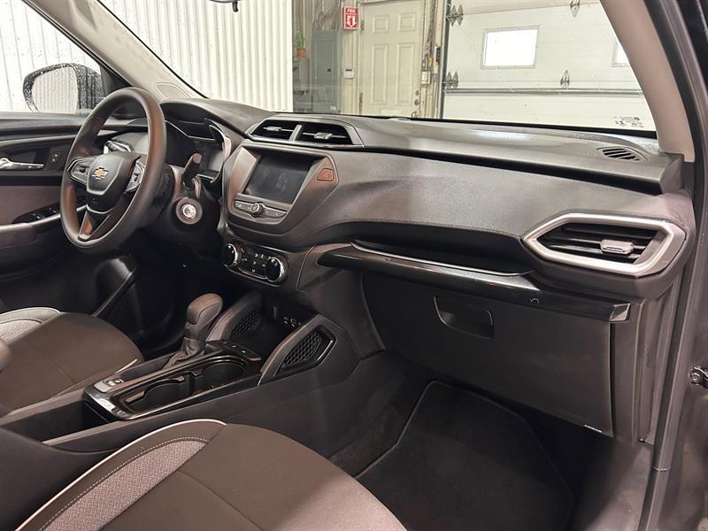 2023 Chevrolet Trailblazer - Image 17