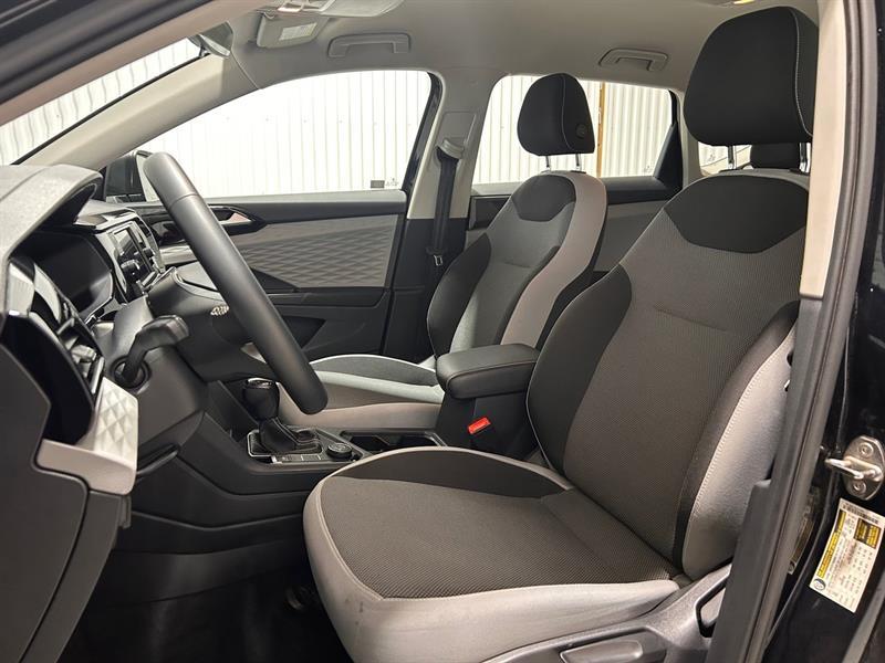 2023 Volkswagen Taos - Image 10
