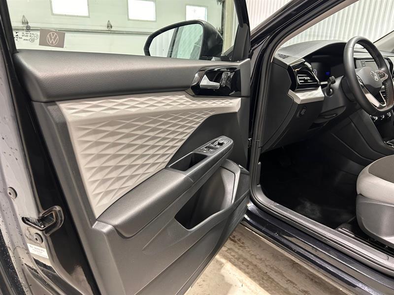 2023 Volkswagen Taos - Image 13