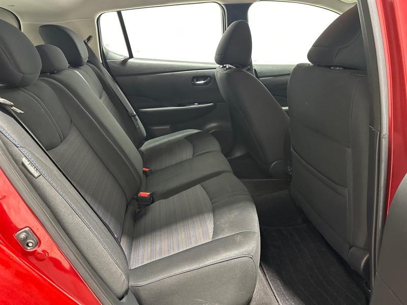 2022 Nissan Leaf - Image 18