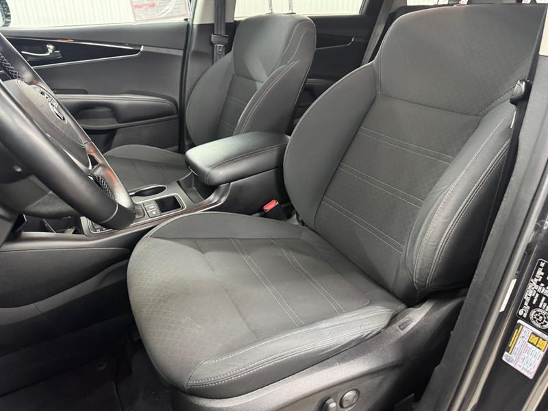 2020 Kia Sorento - Image 11
