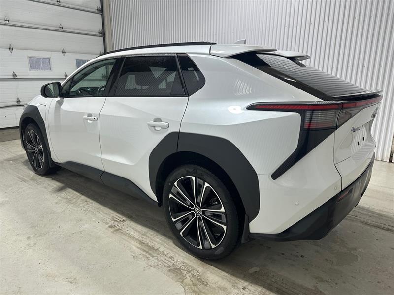 2023 Toyota BZ4X - Image 8