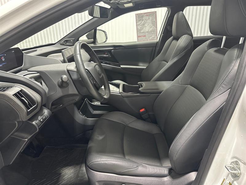 2023 Toyota BZ4X - Image 11