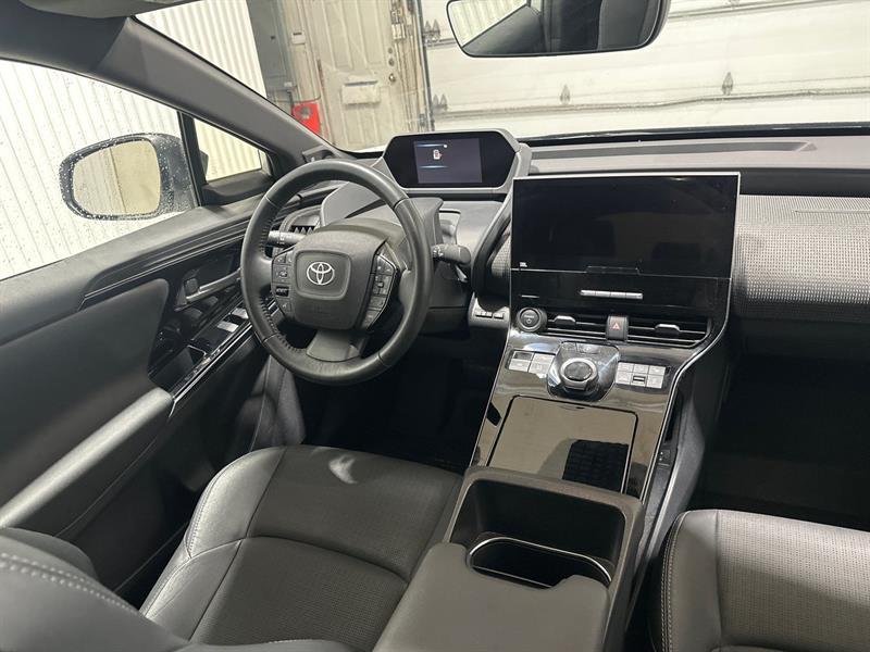 2023 Toyota BZ4X - Image 17