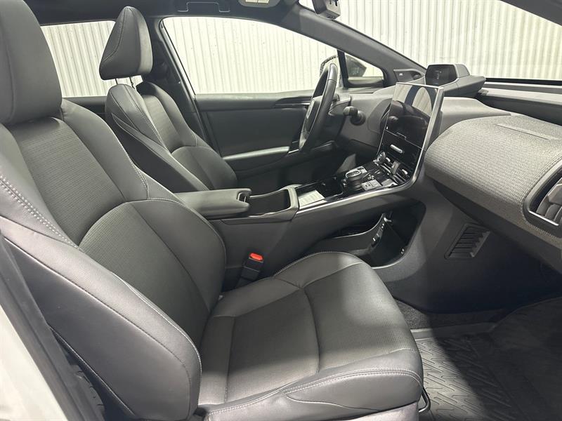 2023 Toyota BZ4X - Image 18