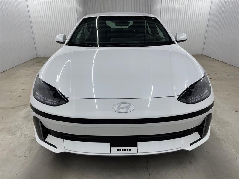 2024 Hyundai Ioniq - Image 2