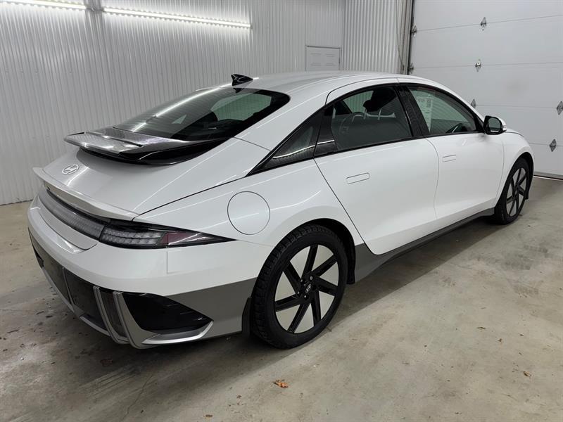 2024 Hyundai Ioniq - Image 5