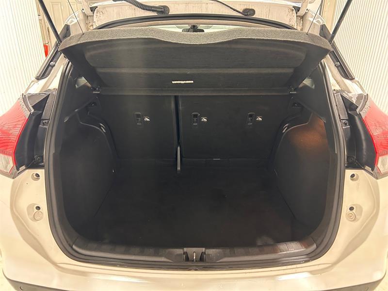 2021 Nissan Kicks - Image 11