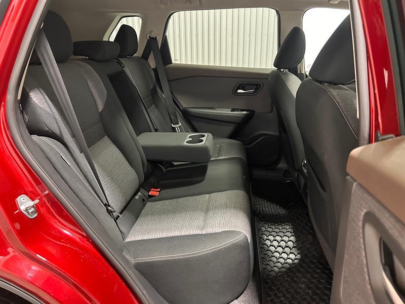 2021 Nissan Rogue - Image 18
