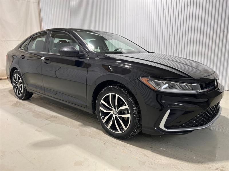 2025 Volkswagen Jetta - Image 4