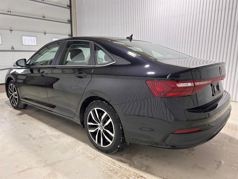 2025 Volkswagen Jetta - Image 8