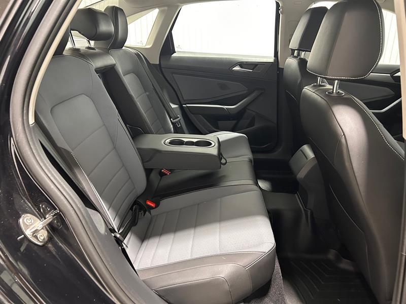 2025 Volkswagen Jetta - Image 17