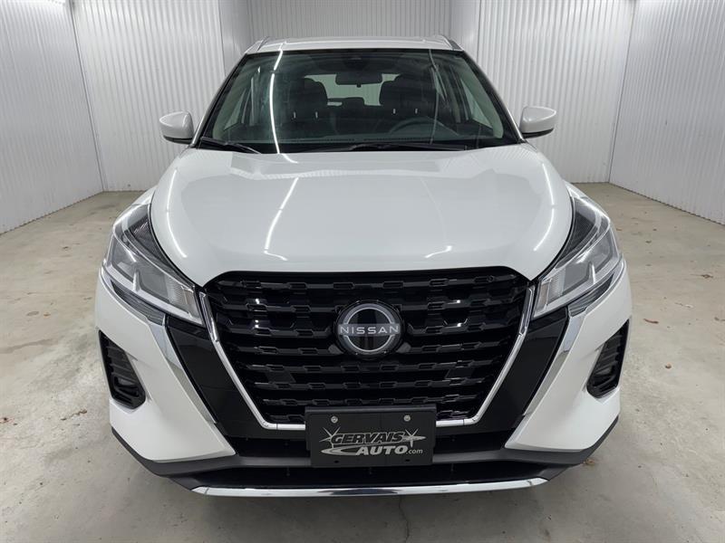 2024 Nissan Kicks - Image 2