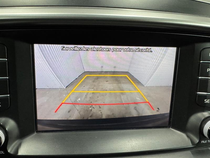 2020 Kia Sorento - Image 13