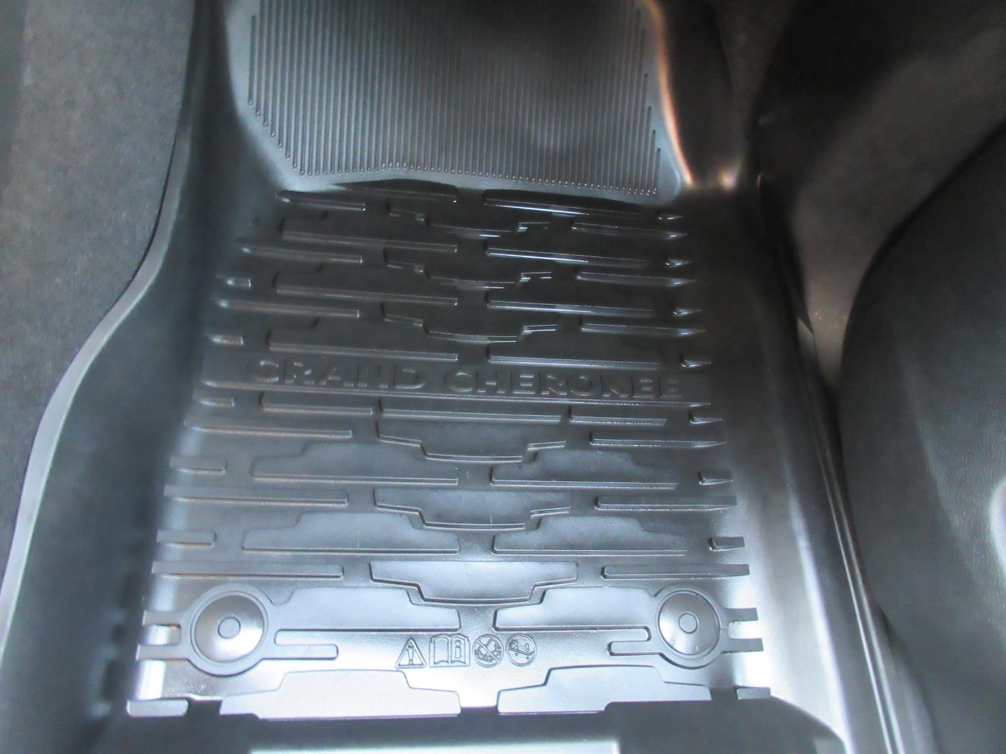 jeep Grand Cherokee 2020 - 23