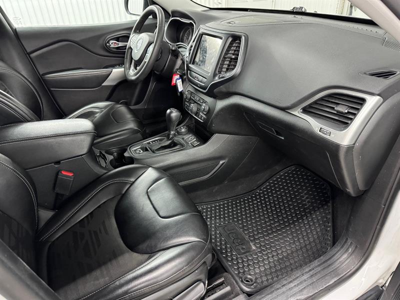 jeep Cherokee 2022 - 23
