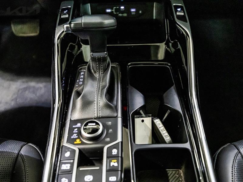 2024 Kia Sorento - Image 16