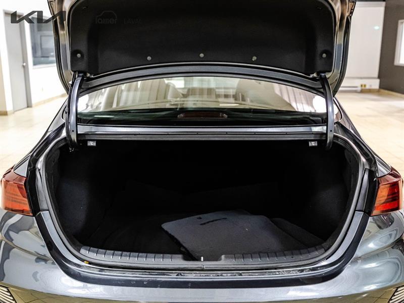 2024 Kia Forte - Image 20