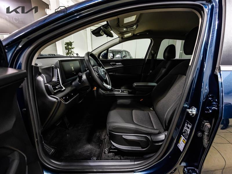 2025 Kia Sportage - Image 14