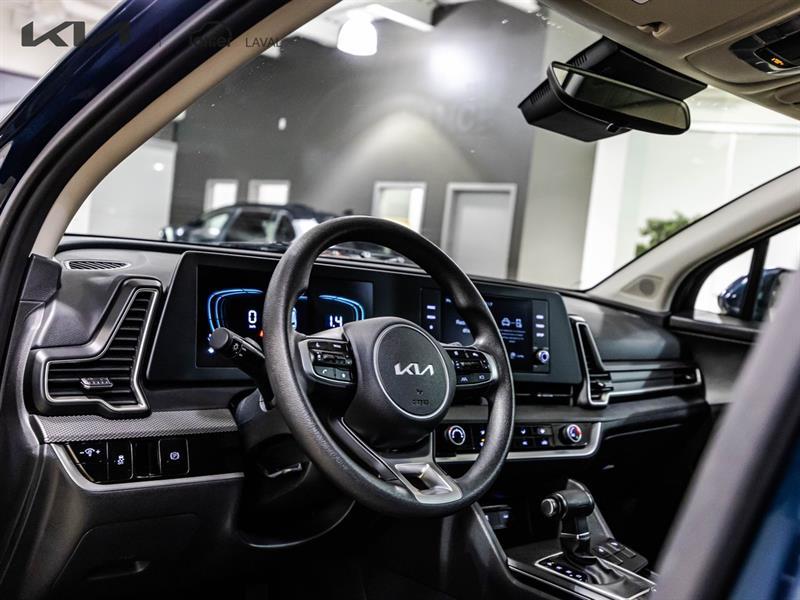 2025 Kia Sportage - Image 15