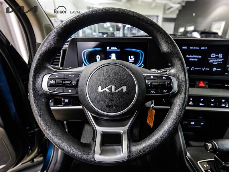 2025 Kia Sportage - Image 16