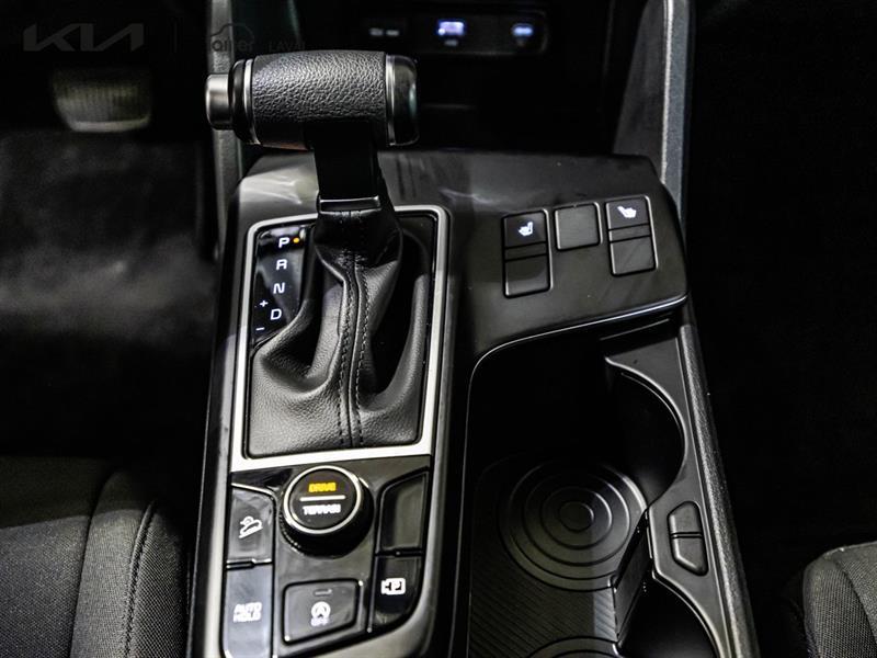 2025 Kia Sportage - Image 22