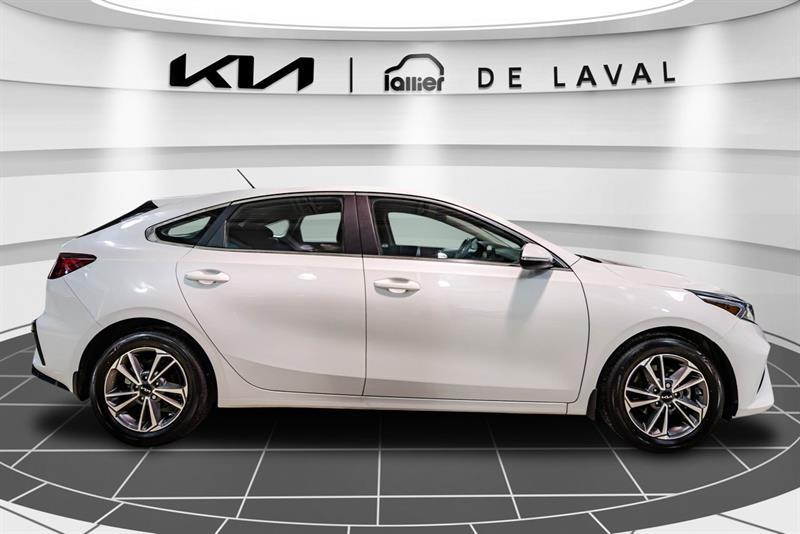 2024 Kia Forte - Image 11