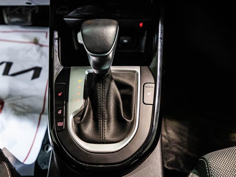 2024 Kia Forte - Image 21