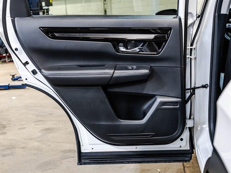 2025 Honda CR-V - Image 12