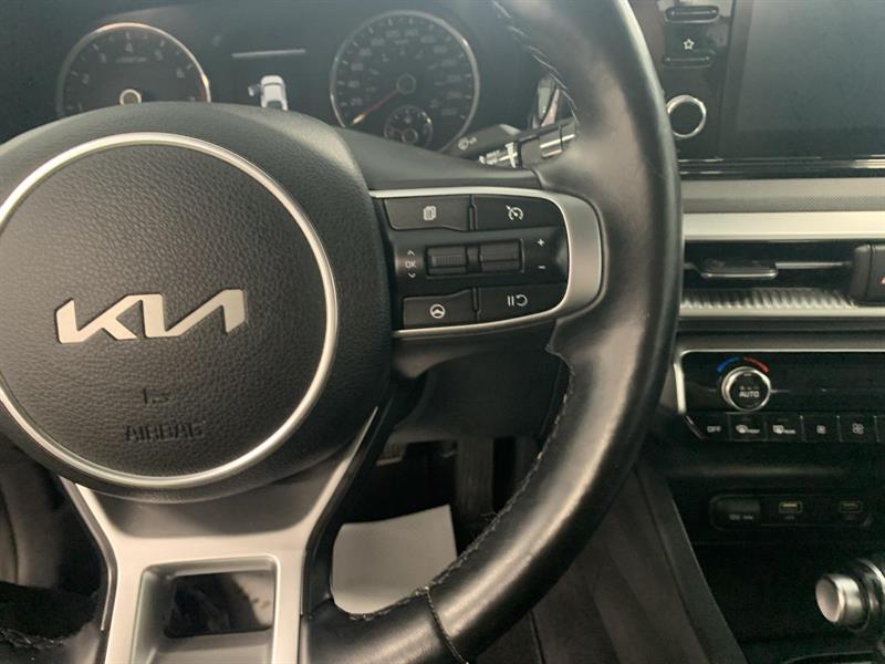 kia K5 2022 - 11