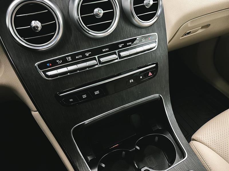 mercedes-benz GLC 2022 - 16
