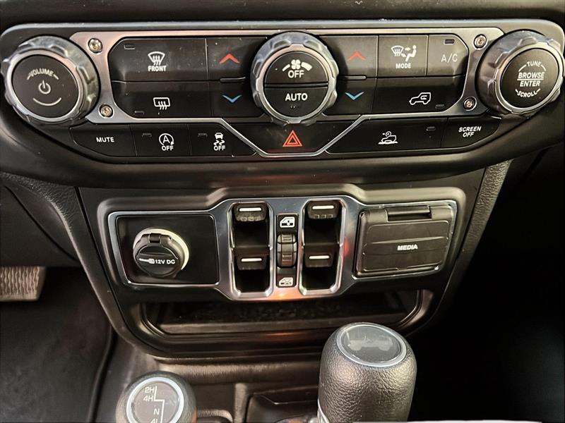 jeep Wrangler 2022 - 14