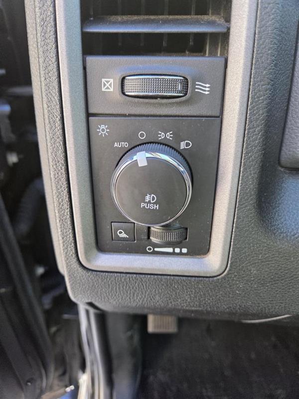 2018 Ram 1500 - Image 19