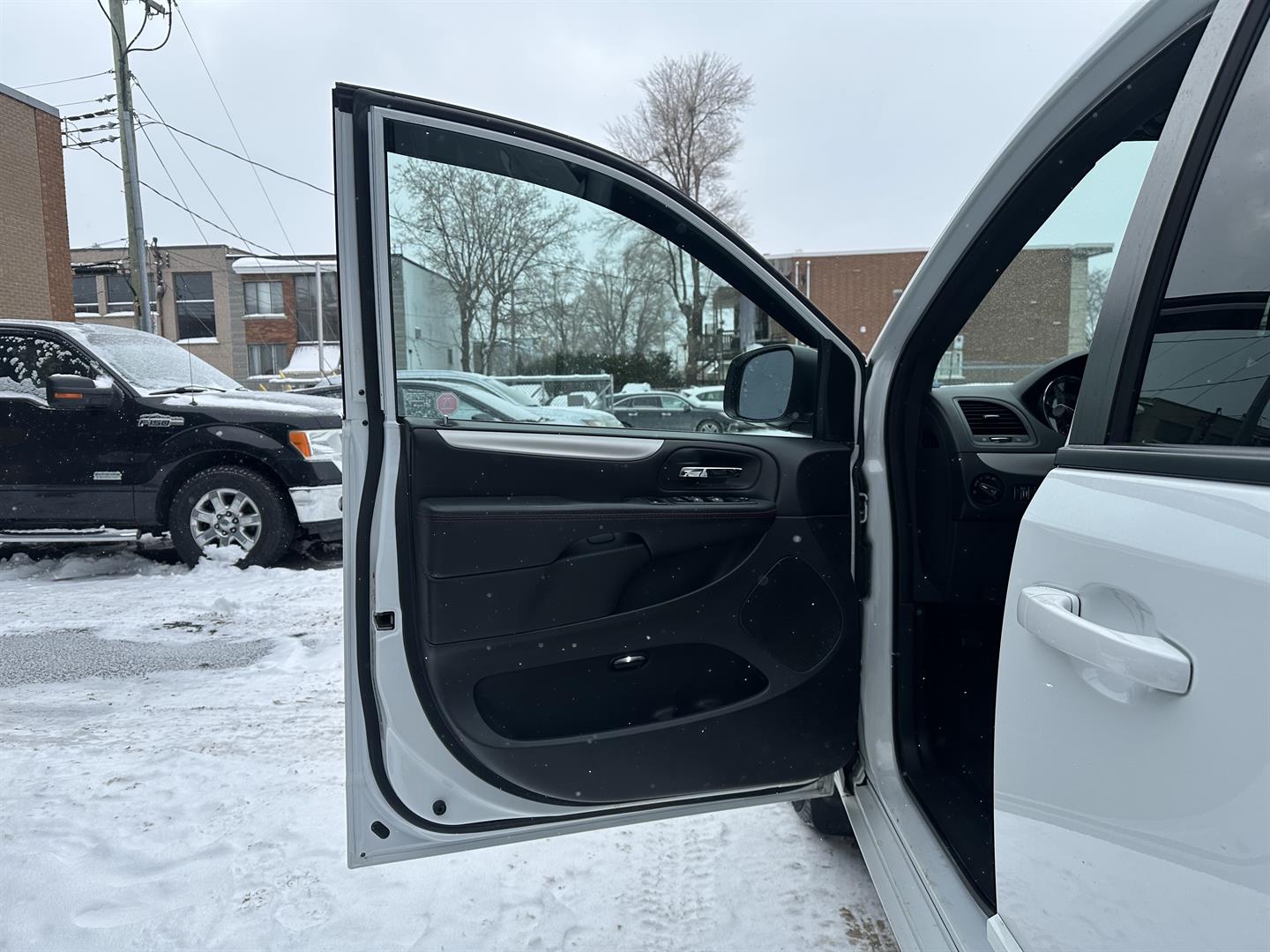 dodge Grand Caravan 2015 - 17