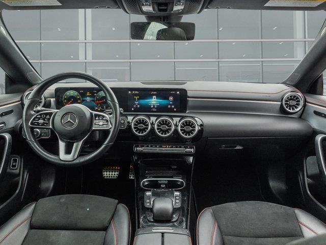 mercedes-benz CLA 2023 - 24