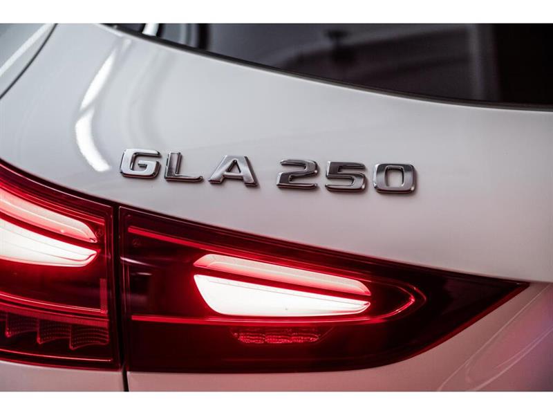 mercedes-benz GLA250 2025 - 8