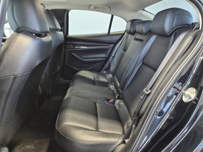 mazda Mazda3 2019 - 23