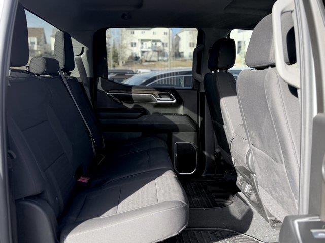 chevrolet Silverado 1500 2025 - 24