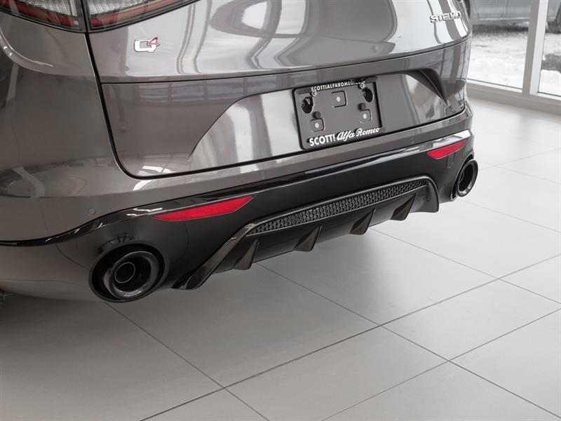 alfa romeo Stelvio 2025 - 9