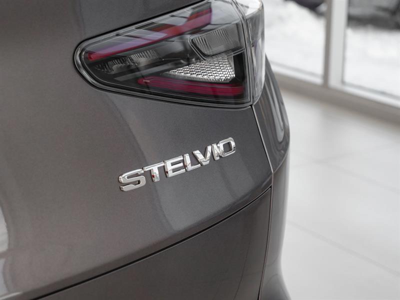 alfa romeo Stelvio 2025 - 11