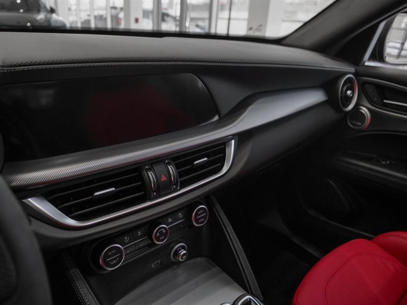 alfa romeo Stelvio 2025 - 17