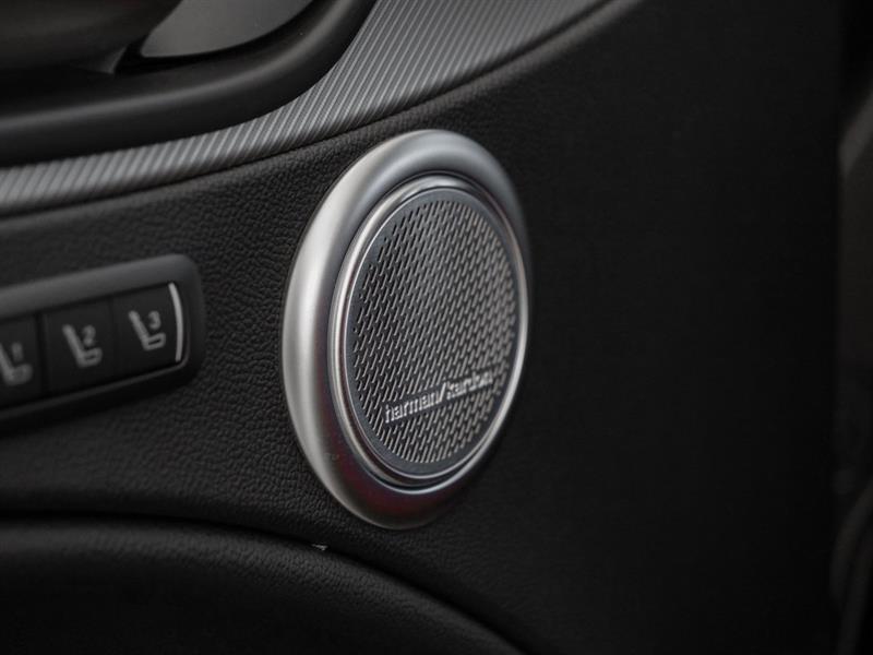 alfa romeo Stelvio 2025 - 19
