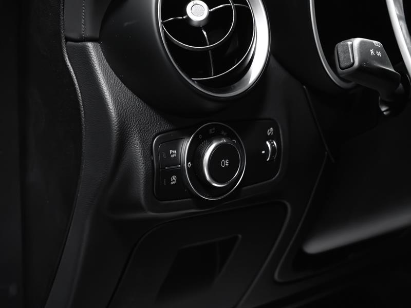 alfa romeo Stelvio 2025 - 20