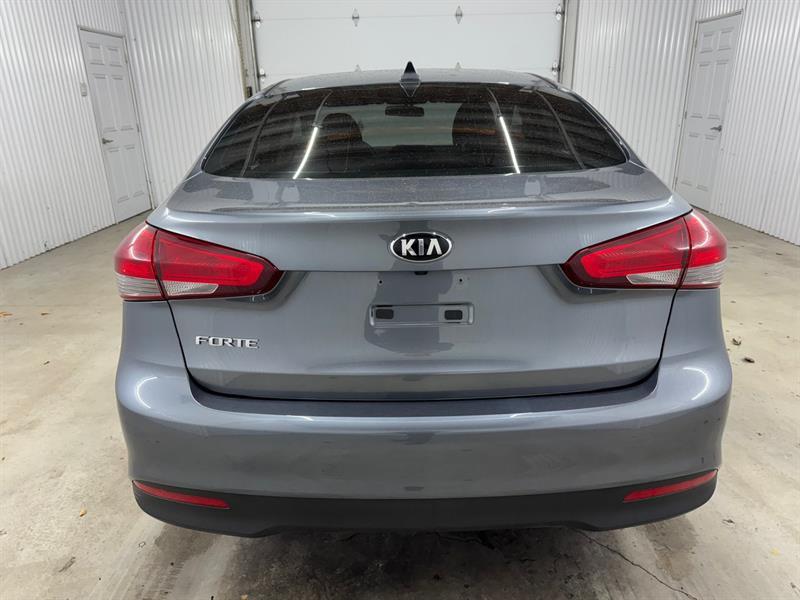 2018 Kia Forte - Image 5